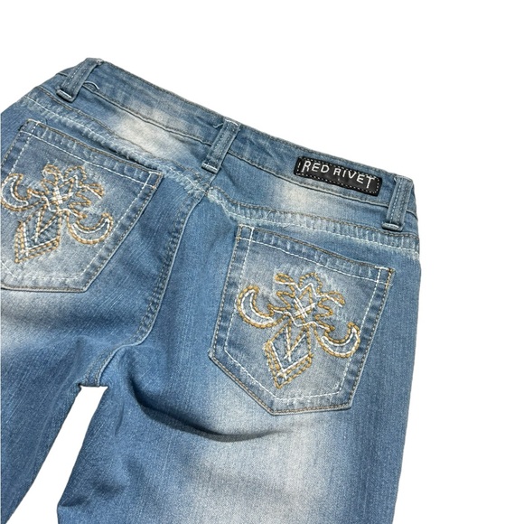 2000s Red Rivet Flare Jeans - Picture 4 of 7